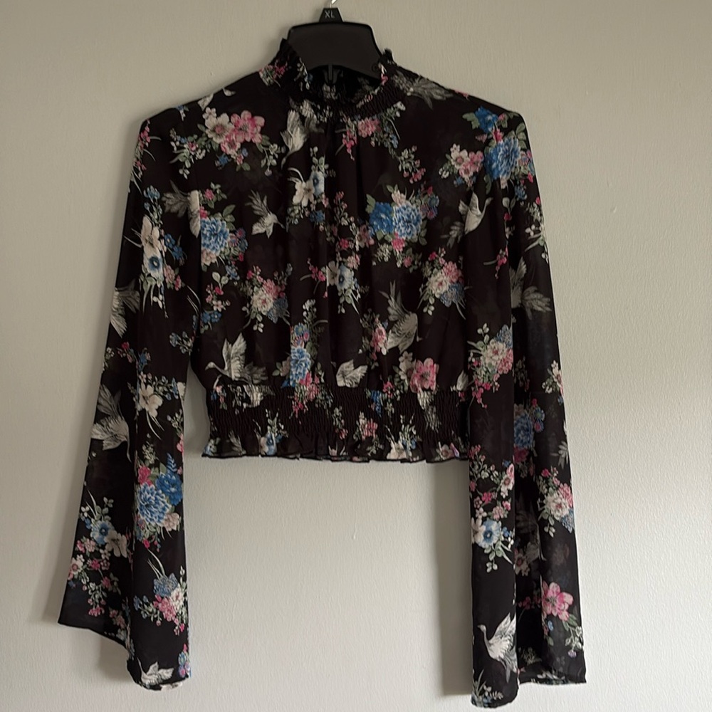 FOREVER 21 cropped floral sheer top, size small